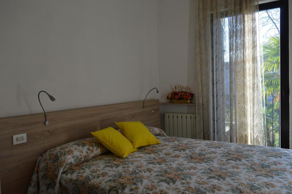 Bed and Breakfast Il Corso Новара Экстерьер фото
