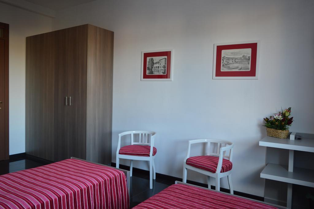 Bed and Breakfast Il Corso Новара Экстерьер фото