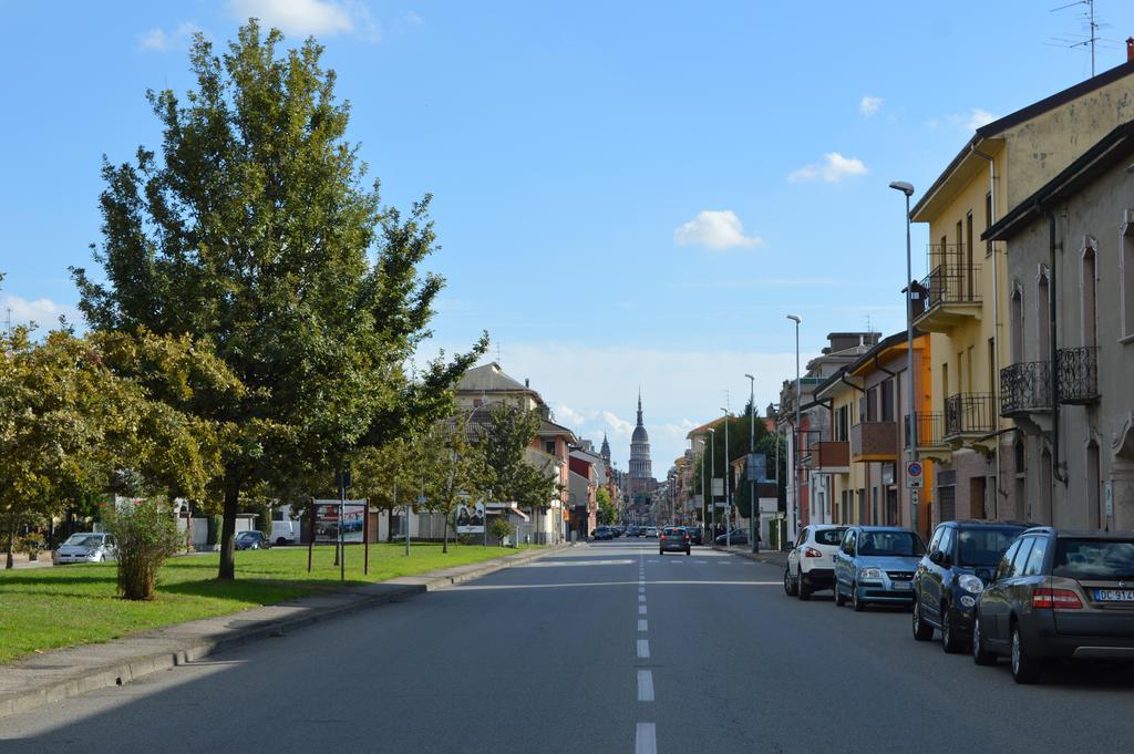Bed and Breakfast Il Corso Новара Экстерьер фото