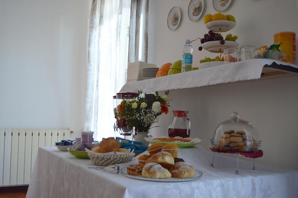 Bed and Breakfast Il Corso Новара Экстерьер фото